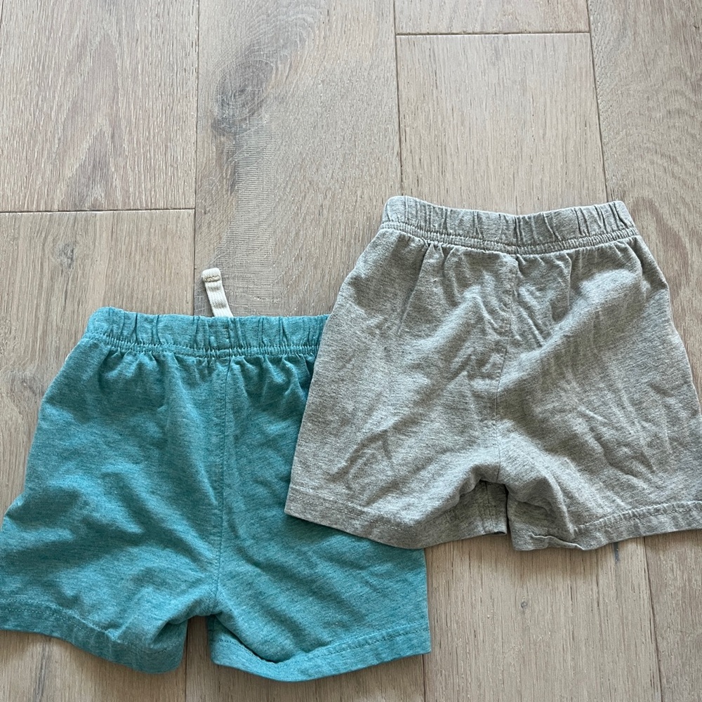 🍀2/$10 Baby Gap Toddker Striped and Solid Shorts Bundle - 12-18 mos & 18-24 mos - Picture 6 of 7